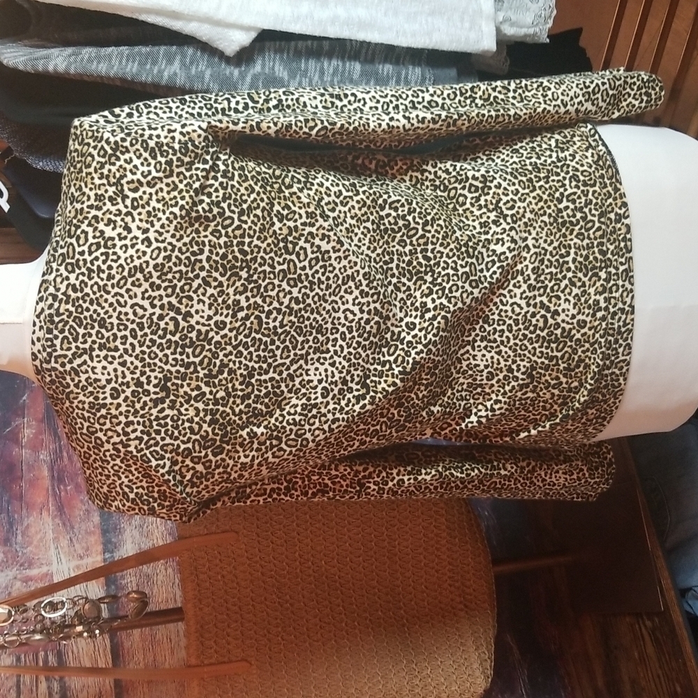 Jny Sport | Leopard Print Long Sleeved Knit Top - Picture 3 of 7